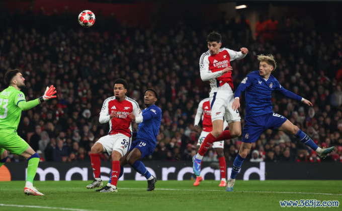 Kai Havertz đánh đầu chéo góc nhân đôi cách biệt. Ảnh: Arsenal FC